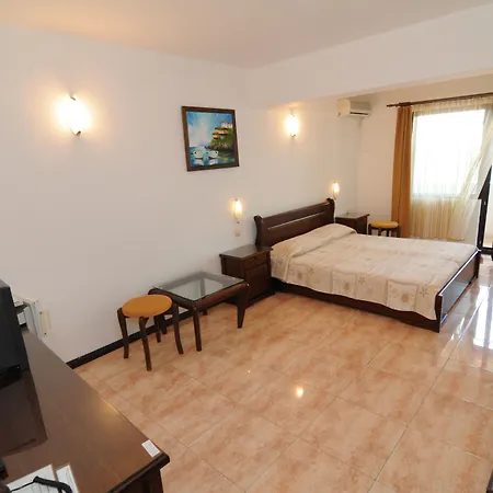 семеен море 3*