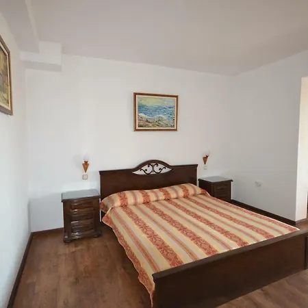 Ξενοδοχείο семеен море 3*